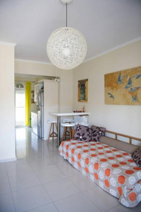 Deluxe Apartment,2 Levels,30m from the Sea